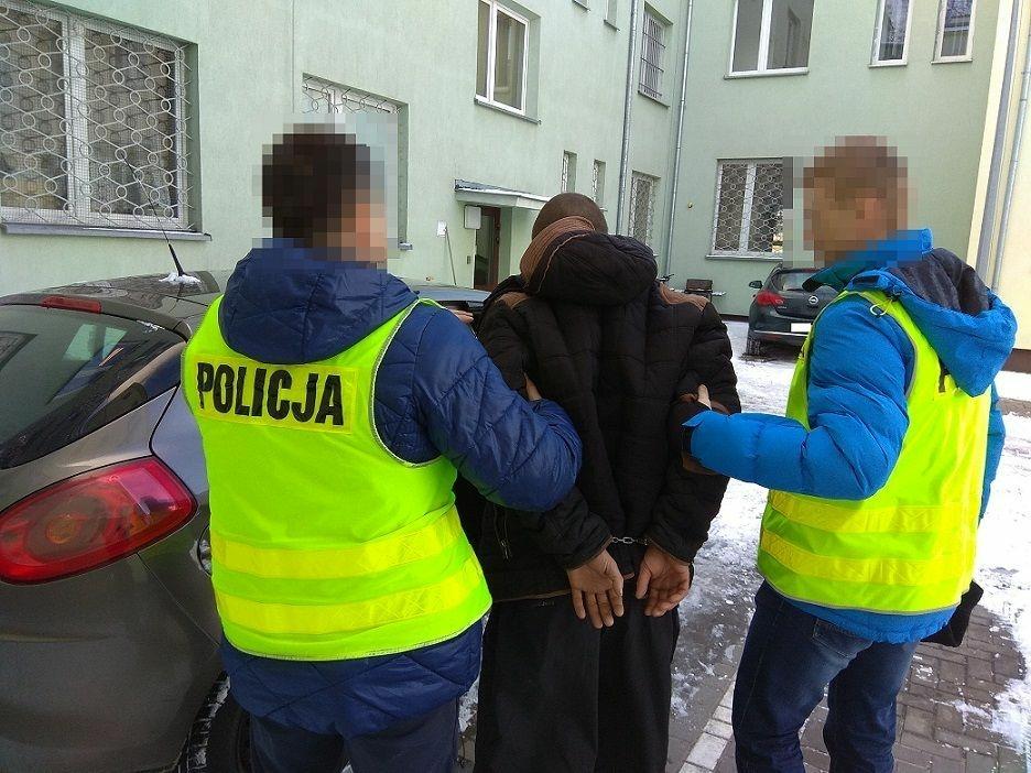 Mieli w domu narkotyki. Jeden trafił do więzienia, drugi ma dozór policji