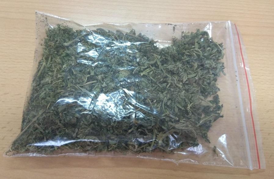 Miał w domu narkotyki. Zatrzymała go policja