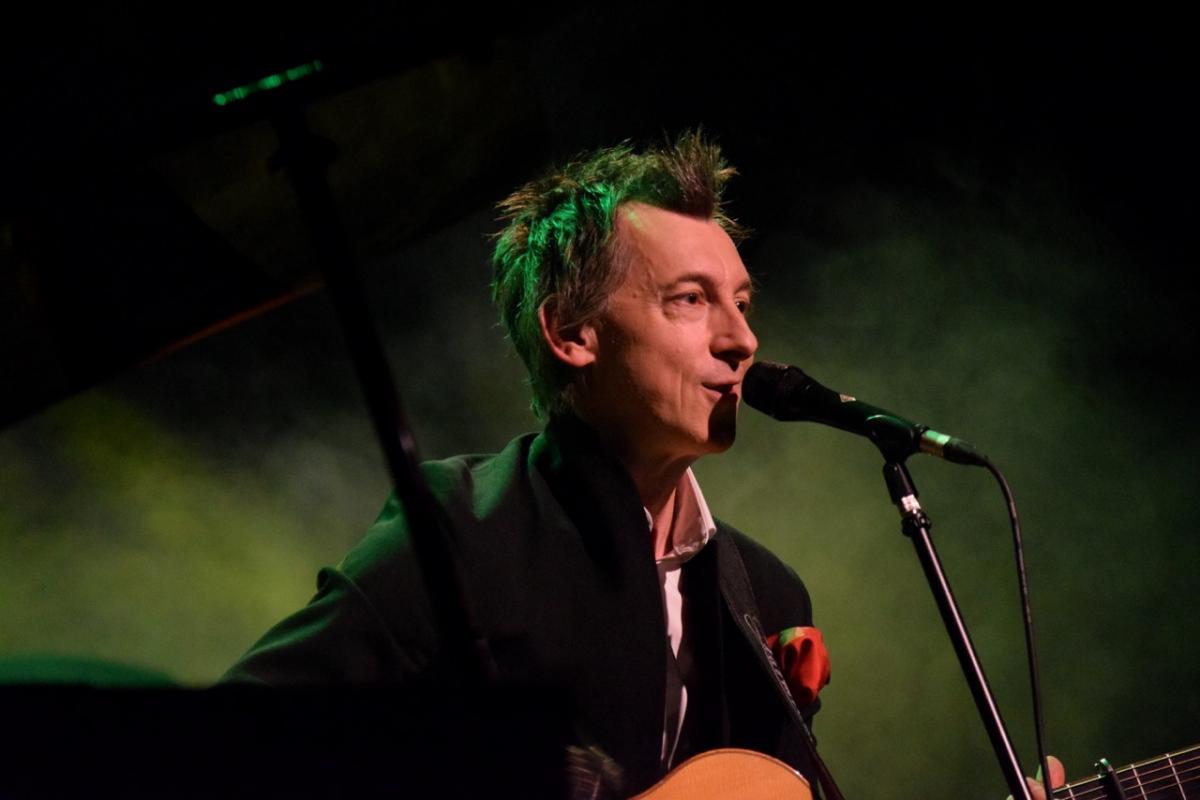 Koncert przepełniony radością. Miecznikowski z kolędami