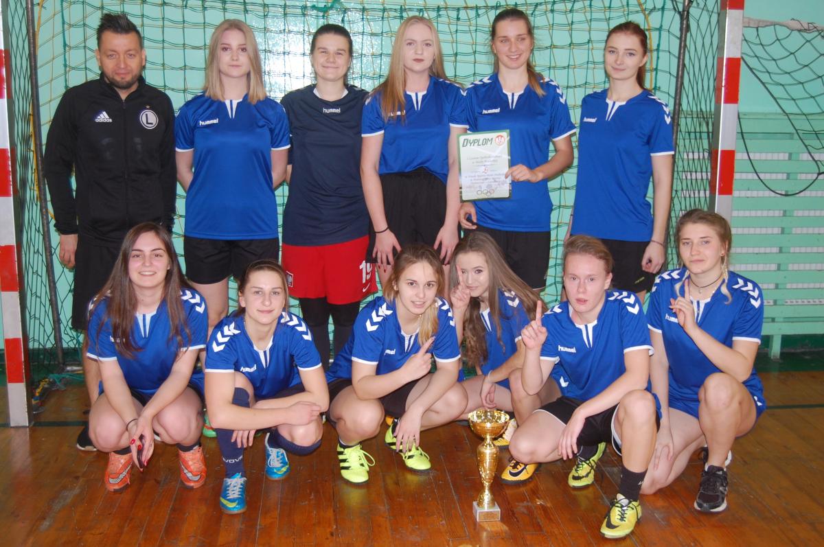 "Kraszak" triumfuje w półfinale. Wywalczyły awans