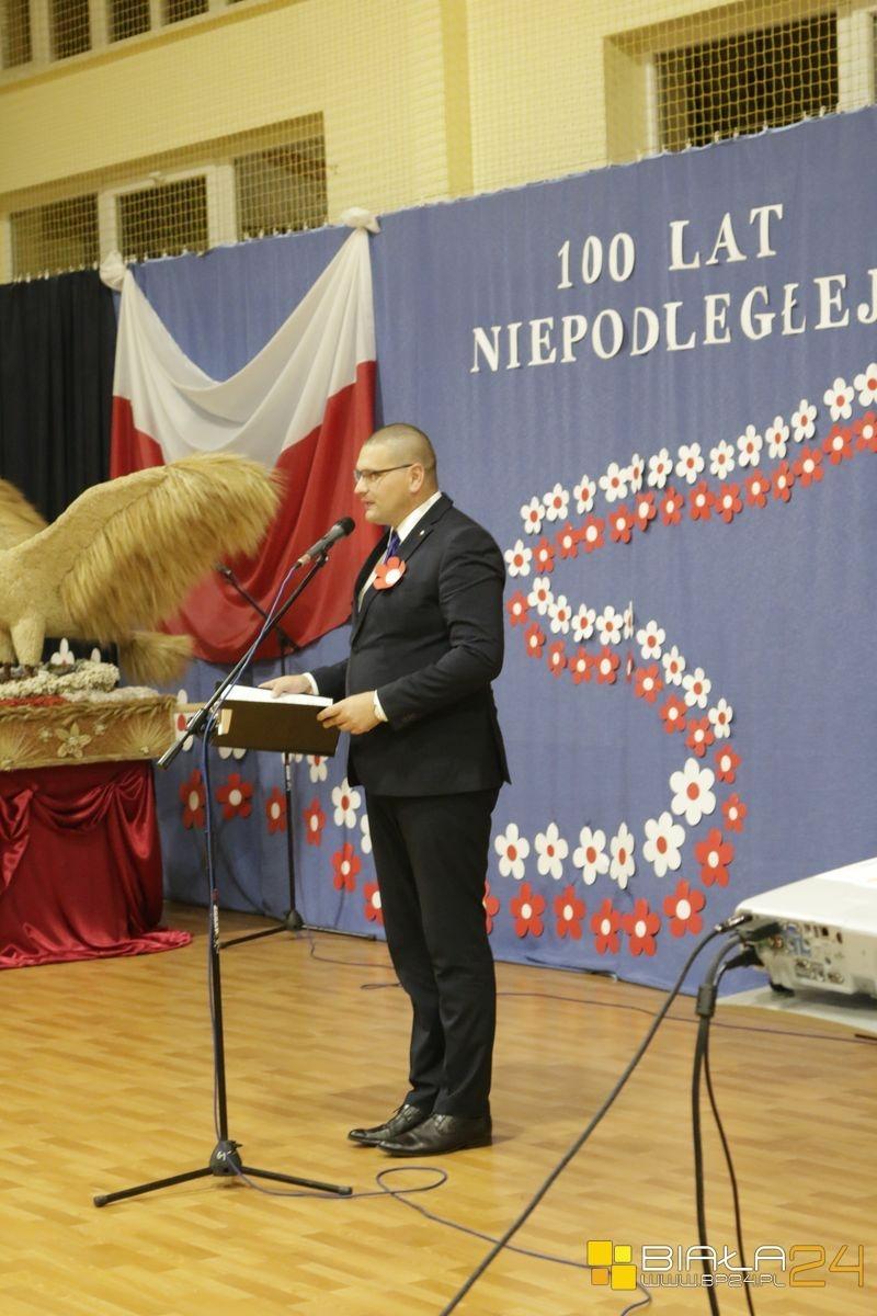 Wieczór spędzili w patriotycznym klimacie. Odznaczyli też zasłużonych
