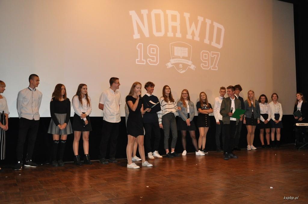 Norwid łączył pokolenia. Była msza i część artystyczna