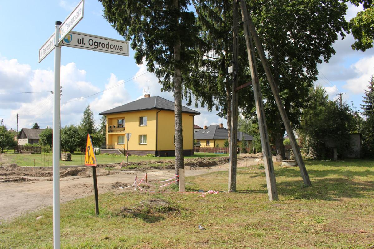 Droga będzie jak nowa. Prace trwają