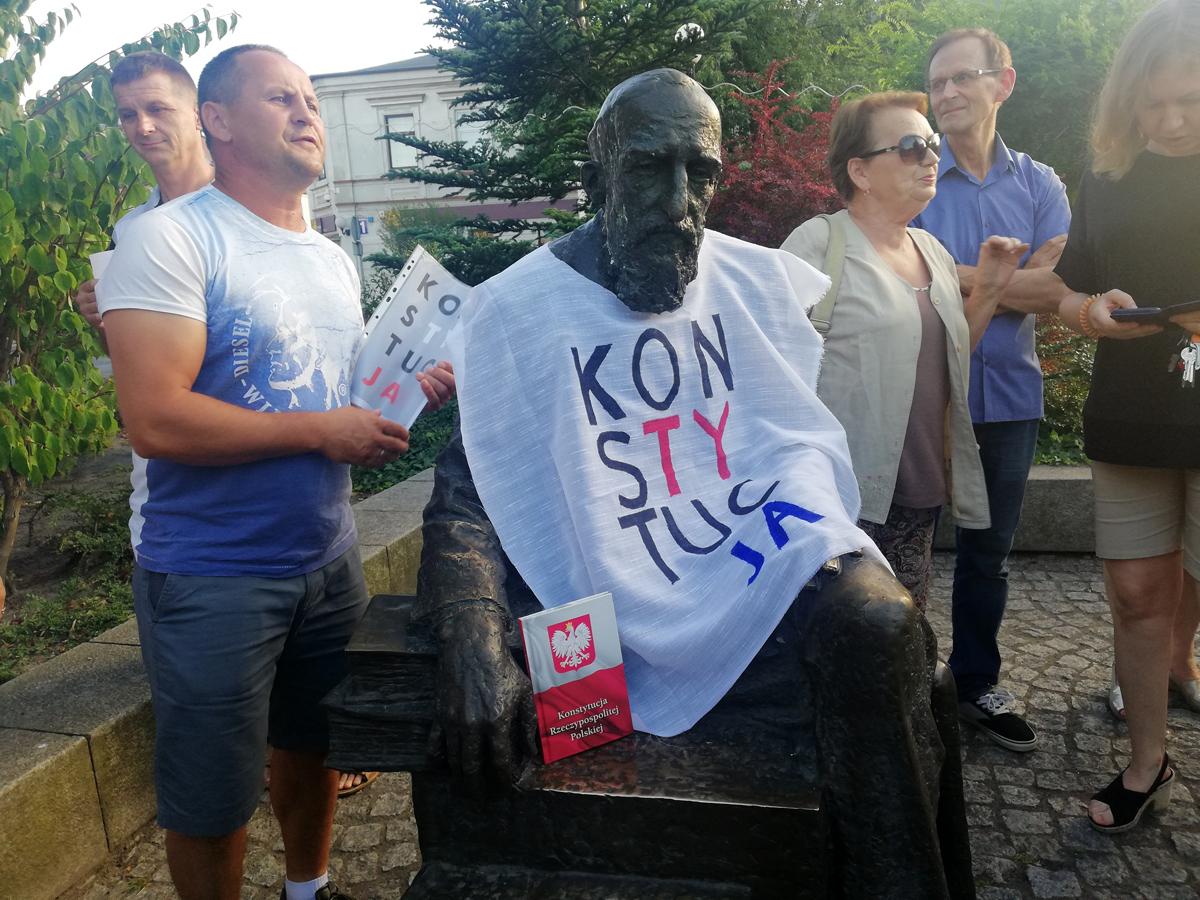 Kraszewski siedział z Konstytucją