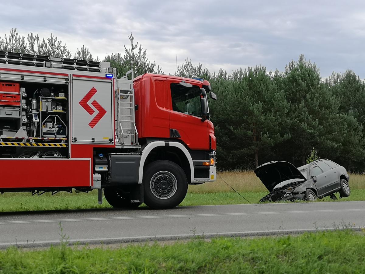 Kolejne zdarzenie na tym zakręcie. "Stoi" na tłumiku