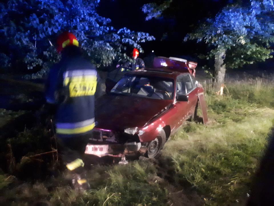 Samochód dachował. Kierowcy nie znaleziono w aucie