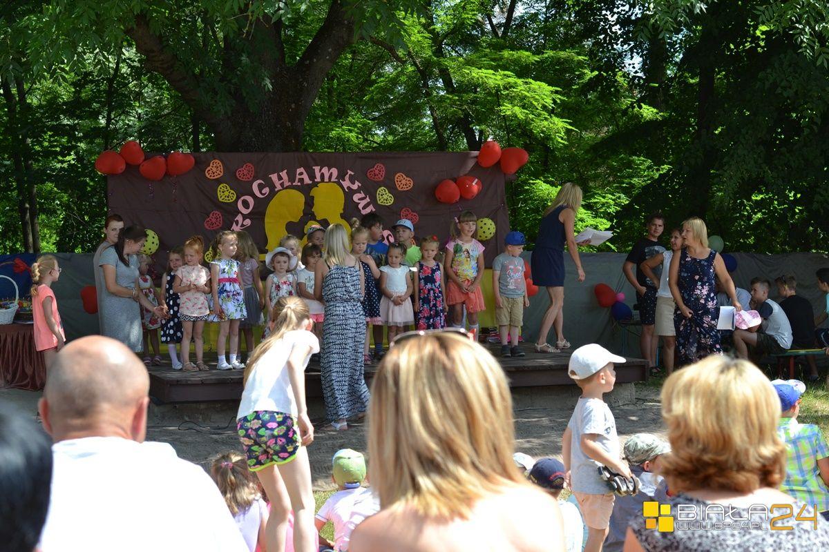 Przedszkolaki bawiły się na pikniku