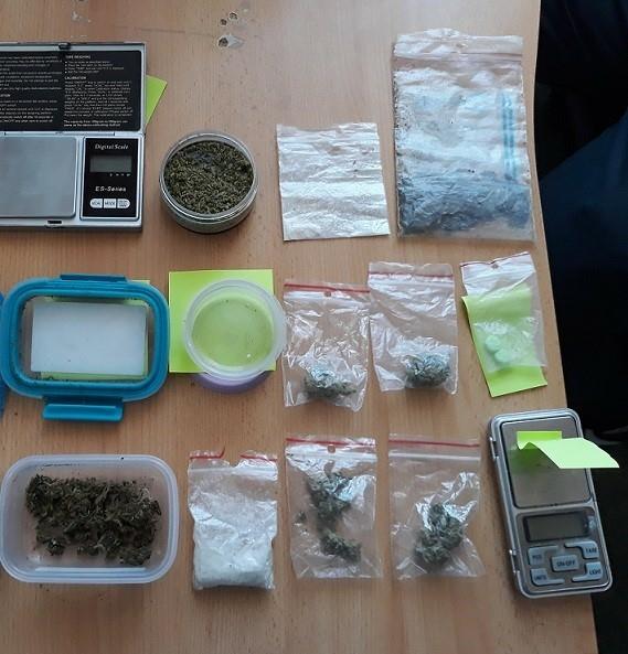 Udana akcja kryminalnych. Udaremnili wejście na rynek ponad 1000 porcji narkotyków