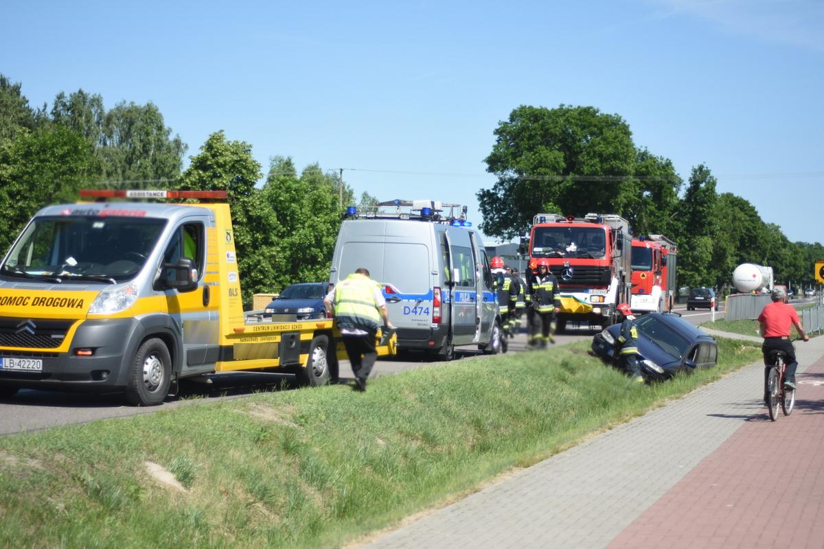 Samochód wypadł z drogi