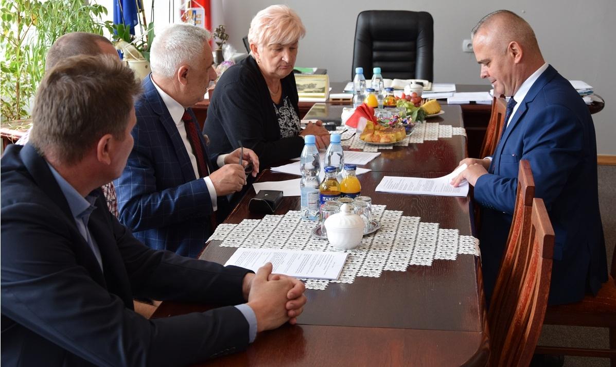 Są pieniądze na remont. Droga powiatowa zyska nowy blask