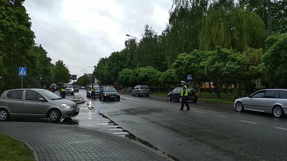 Potrącenie naprzeciwko szpitala. Wielki korek na Terebelskiej