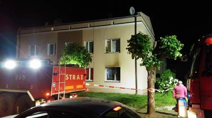 Pożar wybuchł w nocy. Ewakuowano 11 osób