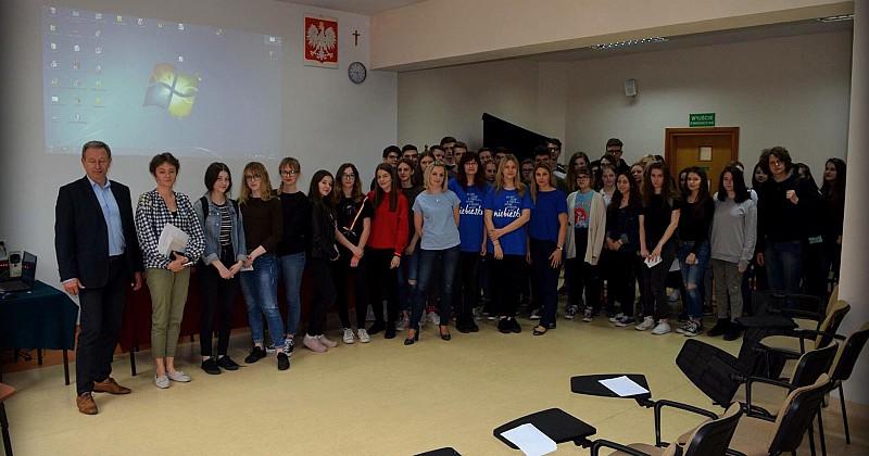 Owocna współpraca licealistek z Stowarzyszeniem "Wspólny Świat"