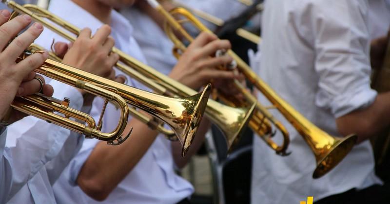 Instrumenty dęte opanują scenę