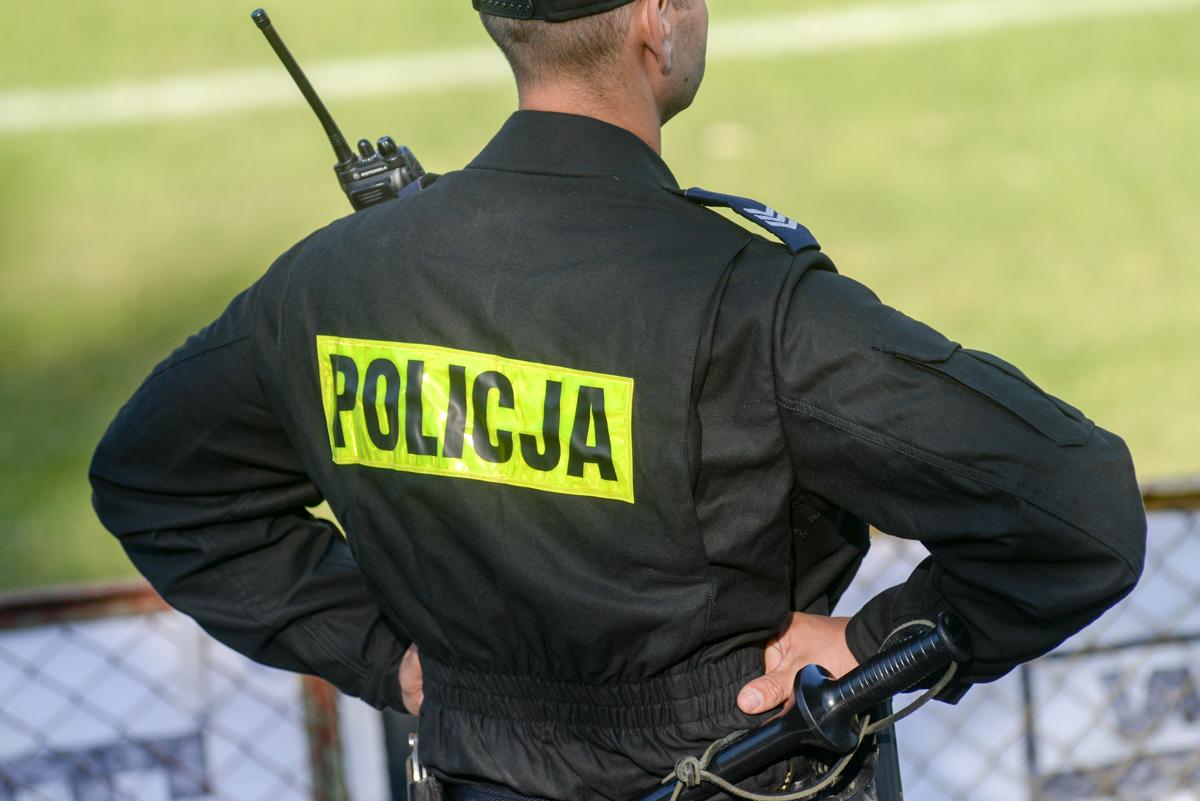 Zatrzymano handlarza nielegalnym towarem. Zapasy trzymał na strychu