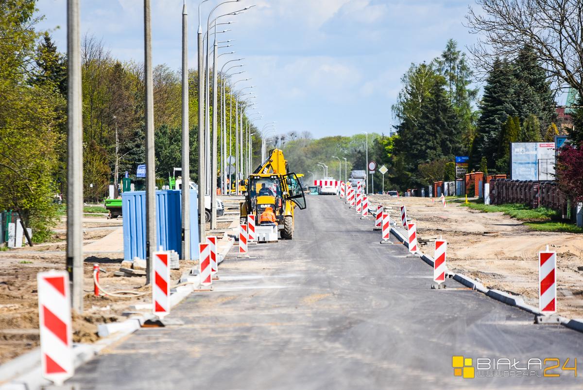 Warszawska ma już asfalt. Wkrótce przetarg na kolejny etap