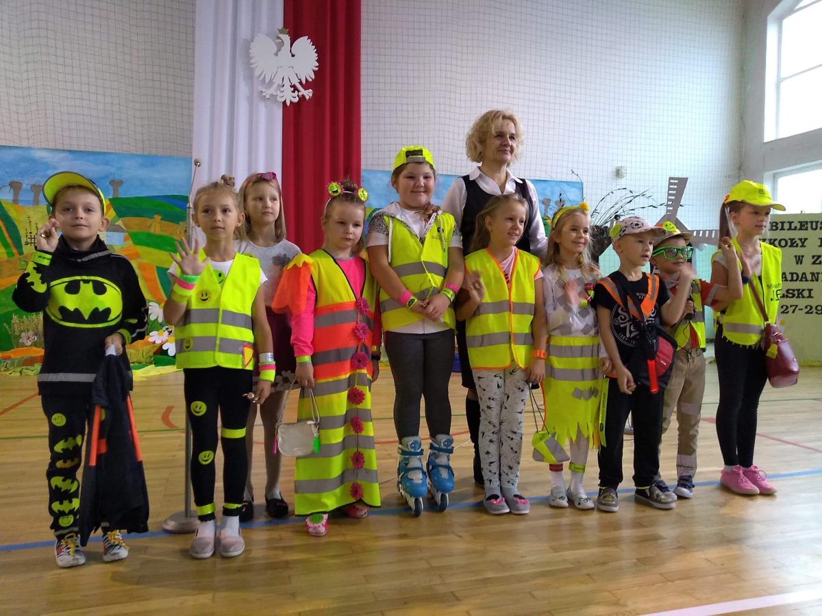 Stworzyli wybieg. Pokazali się w odblaskach