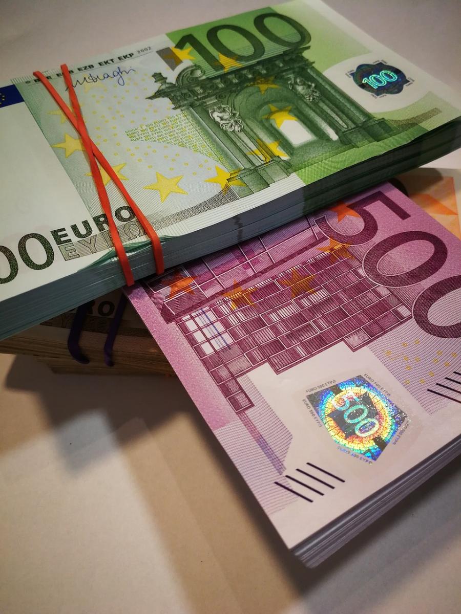 Kredyt gotówkowy - jak wybrać najlepszą ofertę?