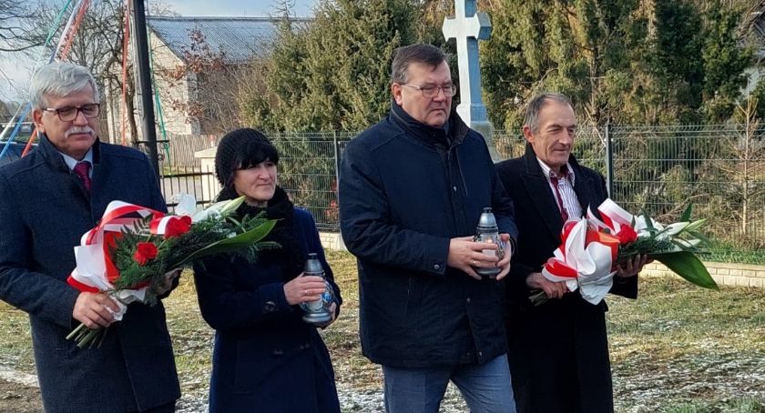 Pamiętają o bohaterach 