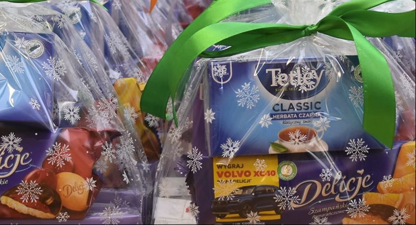Świąteczne paczki dla seniorów z gminy Terespol