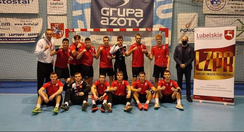 UKS Olimpia wygrała rozgrywki juniorskie na etapie wojewódzkim w piłce ręcznej