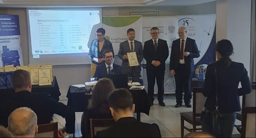 Gmina Wisznice i miasto Międzyrzec Podlaski na liście najlepszych samorządów w regionie