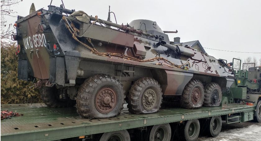 Fundacja na rzecz obronności i bezpieczeństwa kraju otrzymała opancerzony transporter