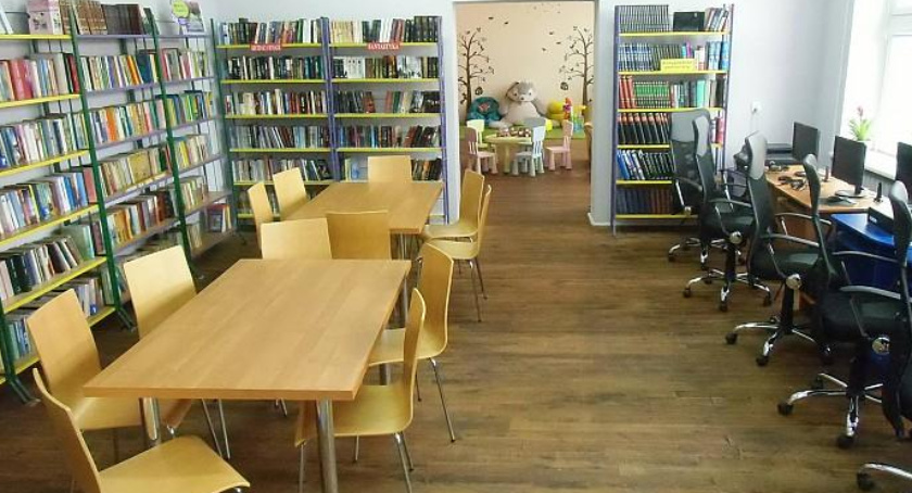 Gminna biblioteka w Łomazach dostała kasę na książki i audiobooki