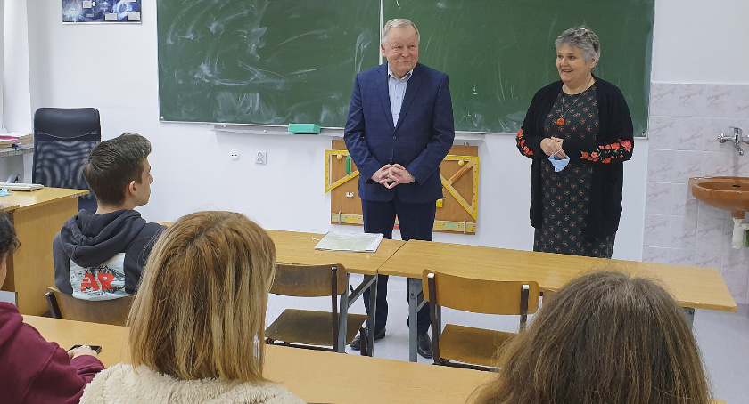 Były prezydent Białej Podlaskiej opowiadał licealistom o stanie wojennym