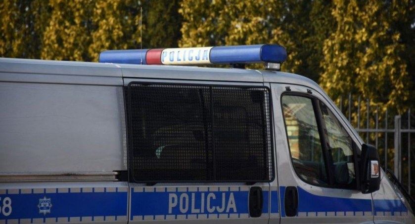 Kobieta straciła pieniądze przez sprzedaż internetową