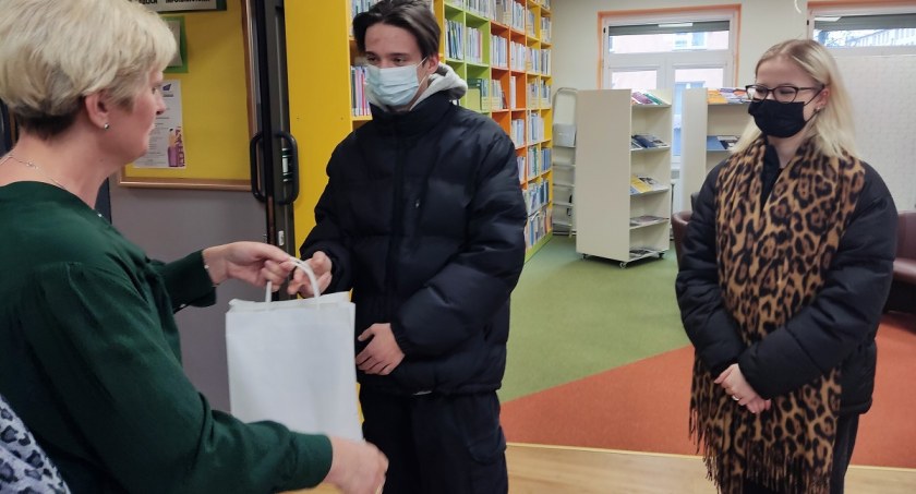 W Bibliotece Pedagogicznej w Białej Podlaskiej podsumowano konkurs dotyczący zdjęcia z wierszem