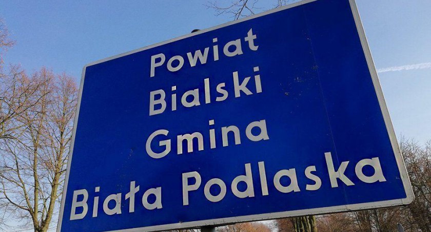 Warsztaty z robienia ozdób z filcu w Dokudowie