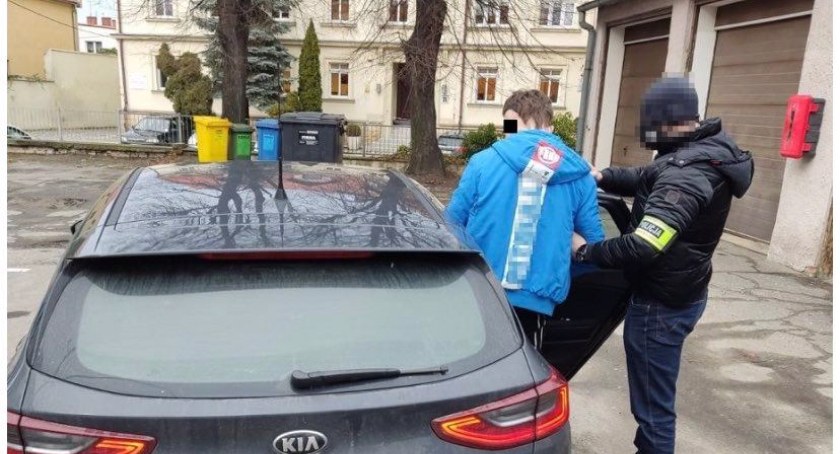 Policjanci z Międzyrzeca Podlaskiego zatrzymali 25-latka na terenie powiatu średzkiego