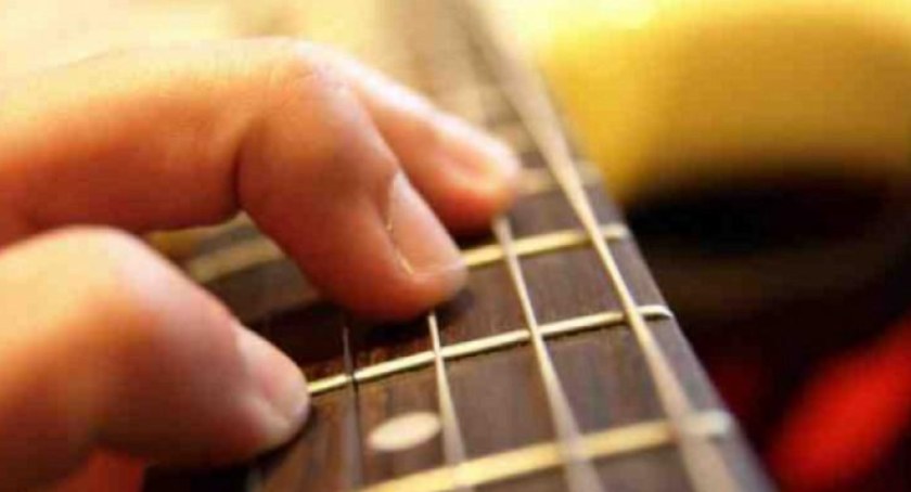 Gminny Ośrodek Kultury w Leśnej Podlaskiej zaprasza na koncert gitarowy