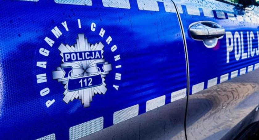 Straciła 2 tysiące złotych gdy chciała sprzedać sukienkę
