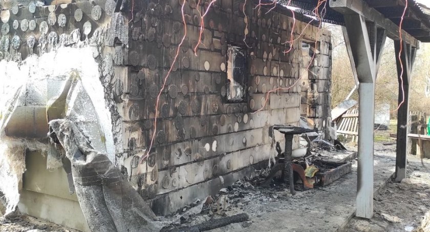 Nowe informacje w sprawie tragicznego pożaru z gminy Sławatycze. Zwęglone ciało 65-latka