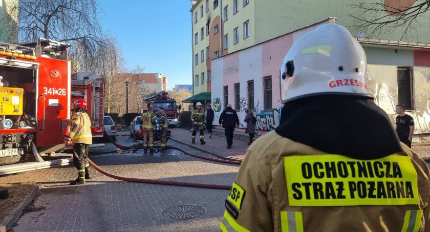 Kobieta wołała o pomoc. Języki ognia wychodziły przez okna
