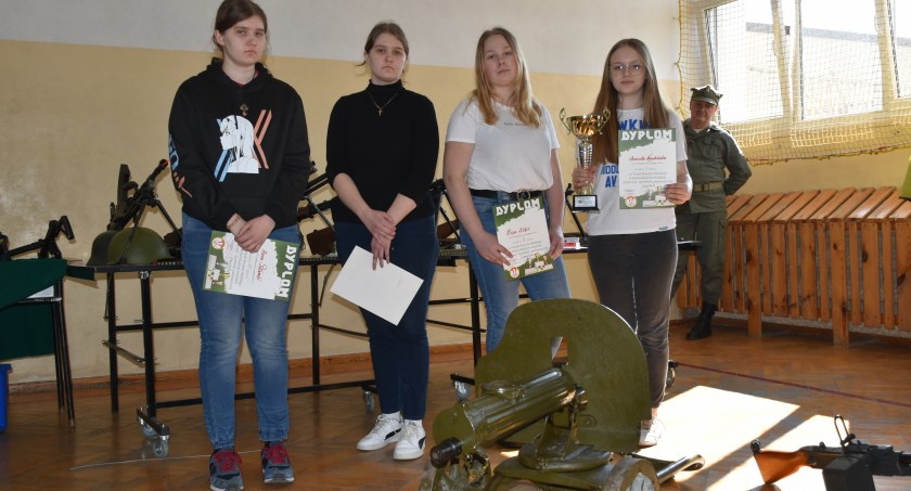 Uczniowie z Międzyrzeca Podlaskiego najlepiej strzelają z broni