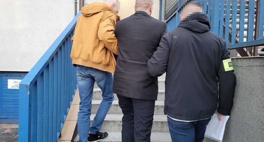 Złapali poszukiwanych listem gończym. Jeden zmieniał pracę gdy na jego trop trafiała policja