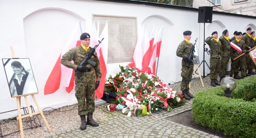 Miasto Biała Podlaska oficjalnie pamięta o katastrofie w Smoleńsku