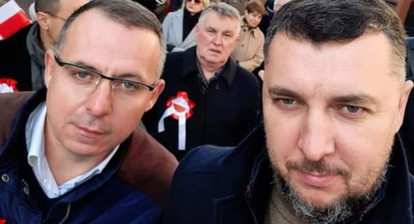 Koalicja Zjednoczonej Prawicy i Białej Samorządowej odwołała Woźniaka. Chrzescijański hiphopowiec pomoże sterować radą