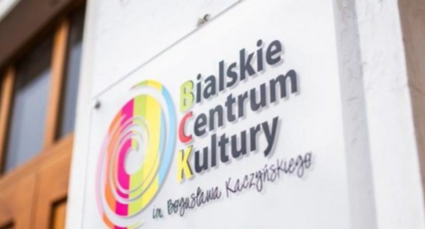 Wyróżnione dziewczynki z bialskiej Akademii Sztuk Plastycznych