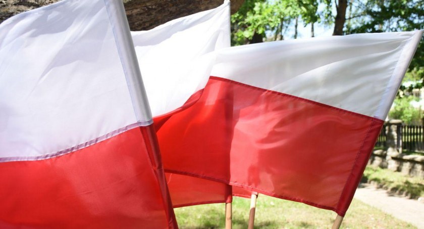 Spotkają się przy pomniku i będą lizaki w barwach narodowych