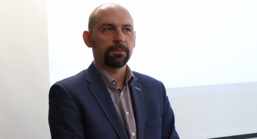 Dyrektor opowie o wojskowości i historii