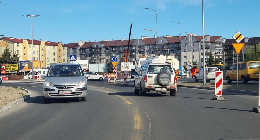 Kończą przebudowę Janowskiej. Dziś ostatnia warstwa