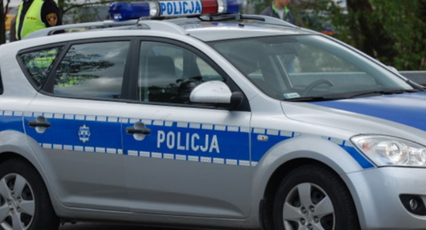 Pijany jechał skuterem drogą krajową. Został złapany przez kobietę