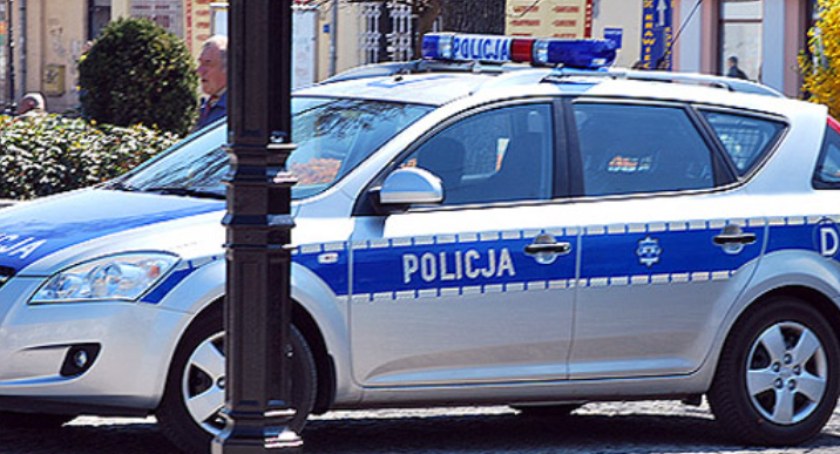 Jechał kompletnie pijany, bez uprawnień. Teraz dowieźli go do więzienia za inne przestępstwa