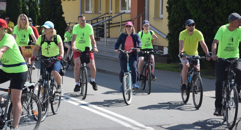 Przemierzyli trasę na rowerach do Muzeum