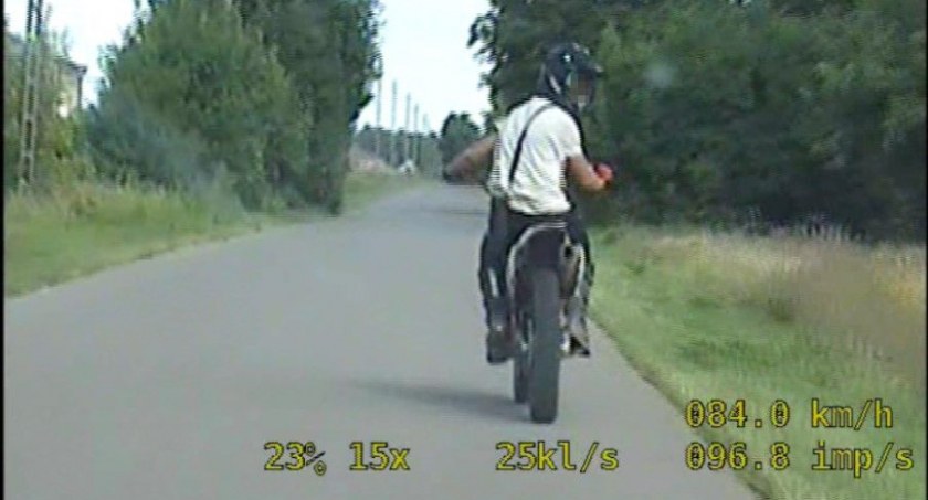 16-latek uciekał na motocyklu przed policją 