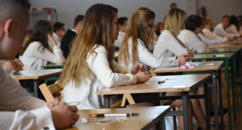 Znamy wyniki egzaminów ósmoklasisty. Tak wygląda to w naszych samorządach